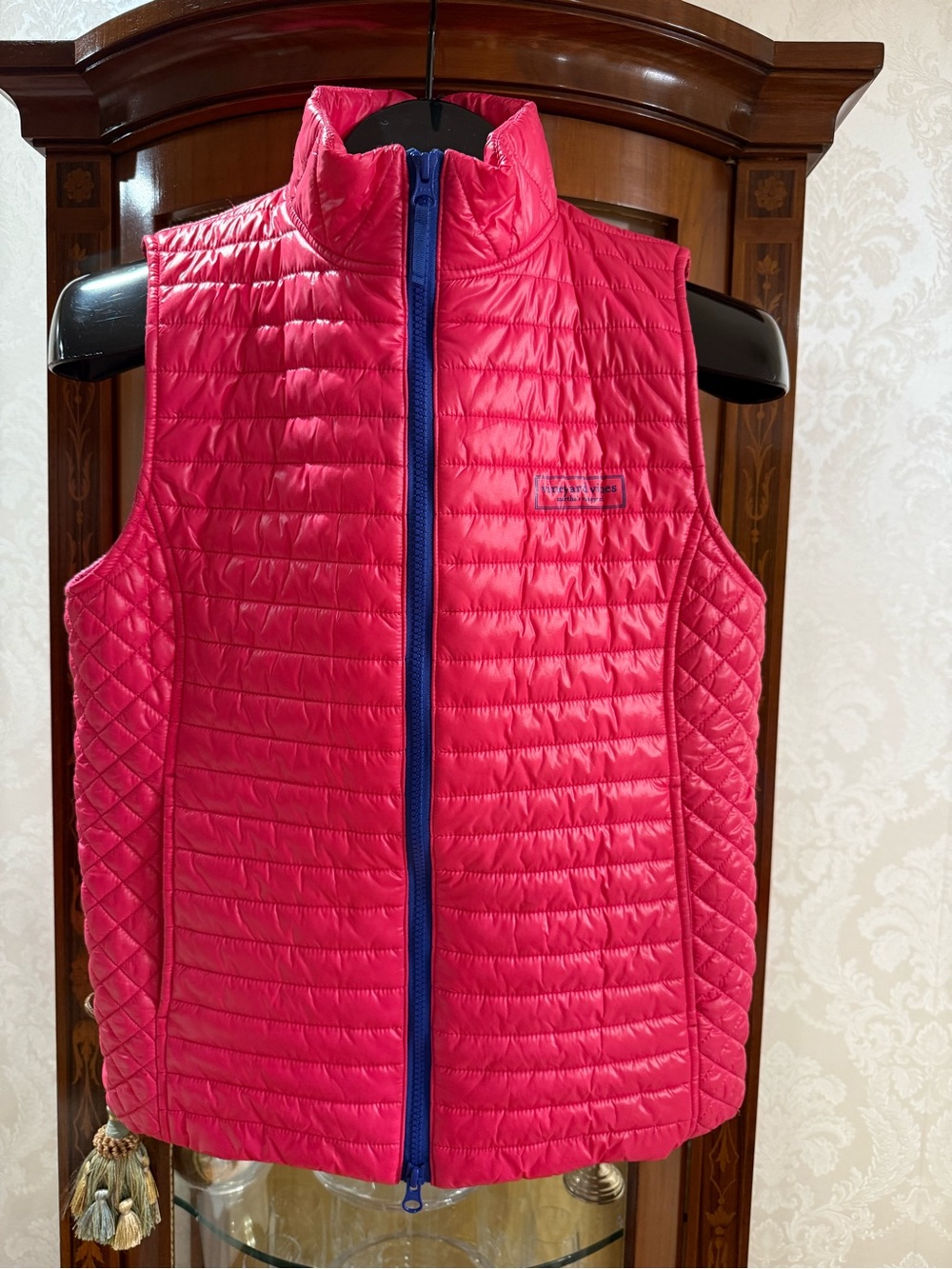 Vineyard Vines Women’s puffer Lightweight Quilted Vest - Hot Pink